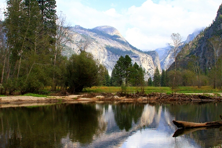 Yosemite National Park photo with reflections in the Merced River